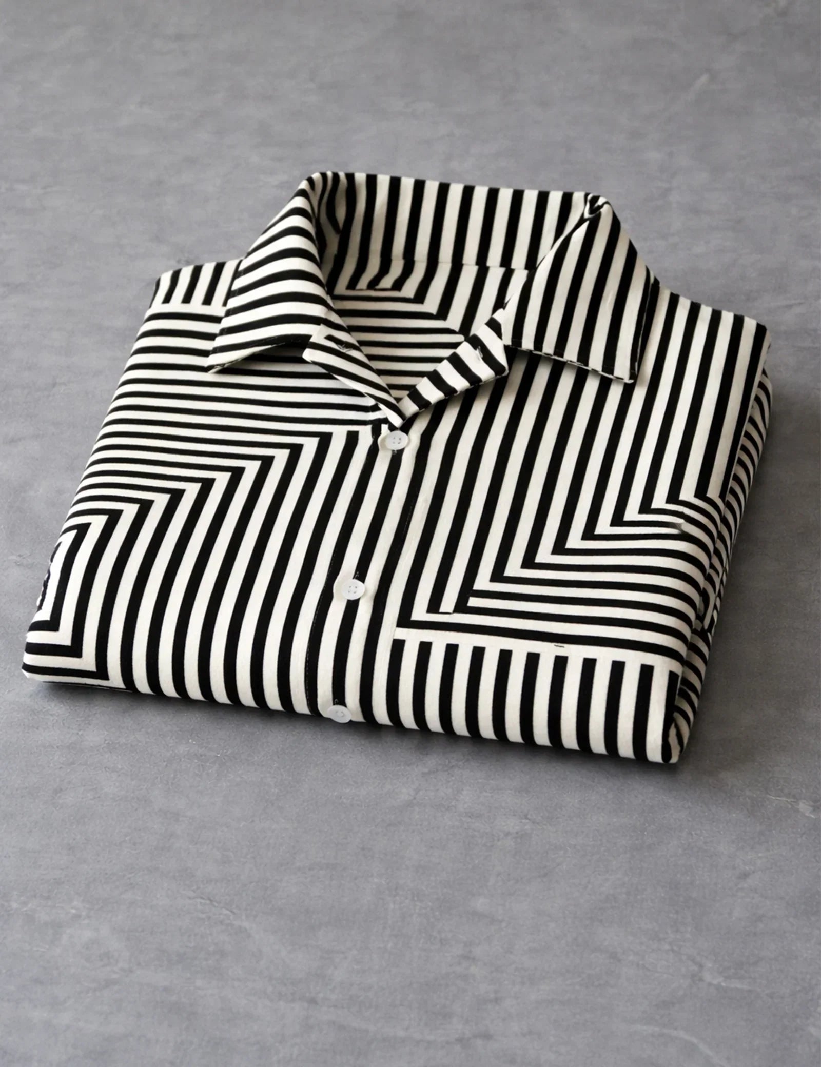 Black Zigzag Lining Printed Mens Half Sleeves Shirts Exclusive - XPST